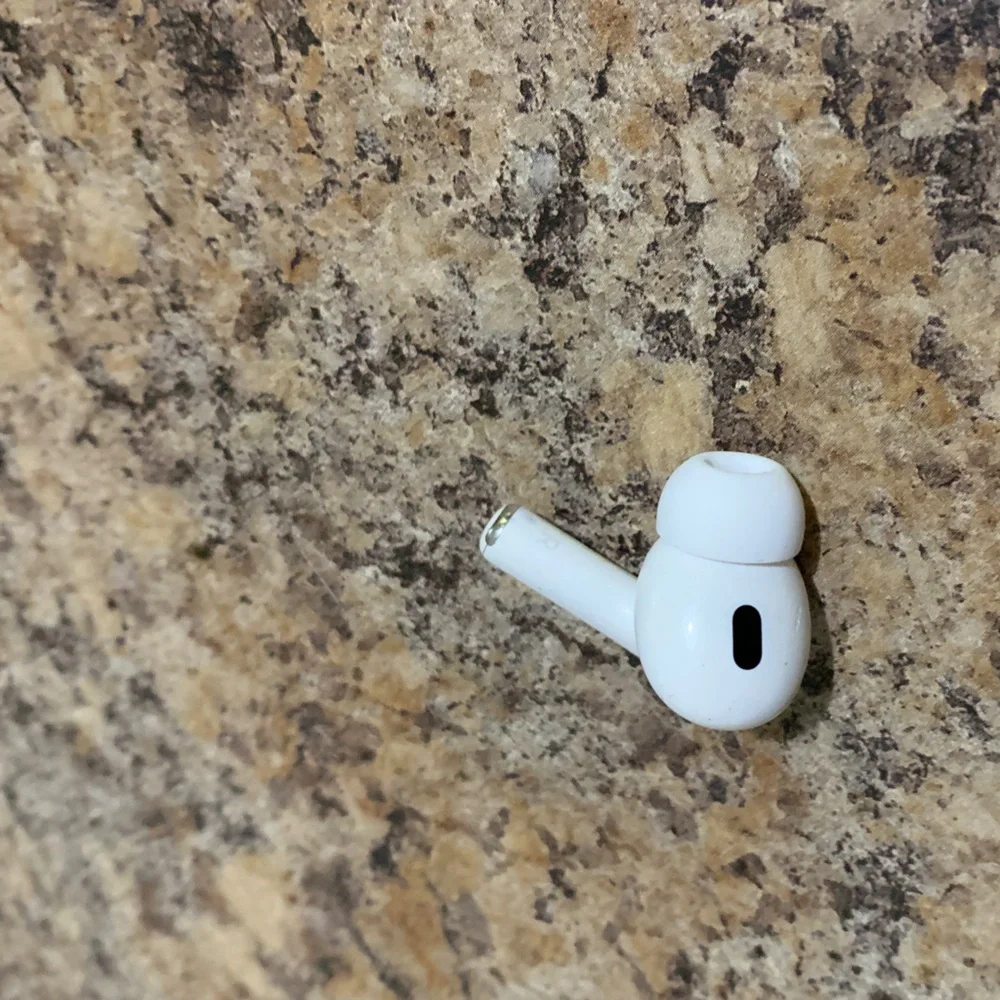 Apple Wireless Earbud in White